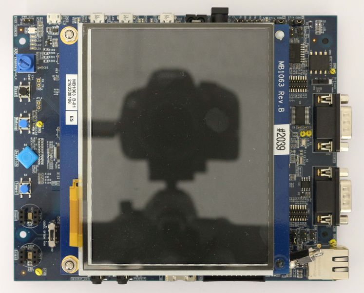 File:STM32H743-EVAL.jpg
